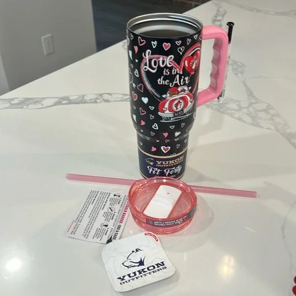 ❤️💕Cute. BUC-EES 2025 Valentine's Day..Tumbler💕❤️